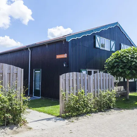 Charming Holiday Home Near Beach In Meliskerke Exterior photo